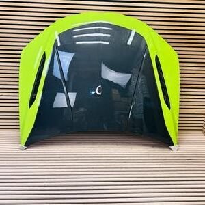 lamborghini-urus-performante-carbon-hood