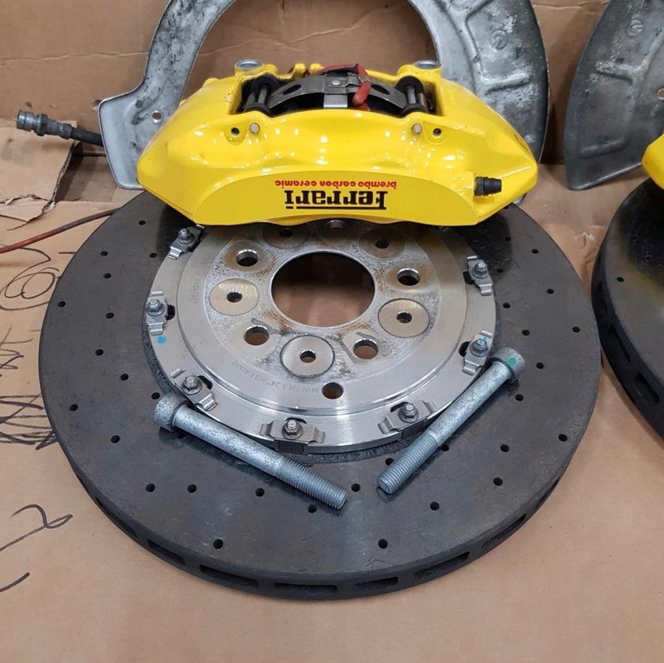 ferrari-458-italia-f142-ceramic-brake-system