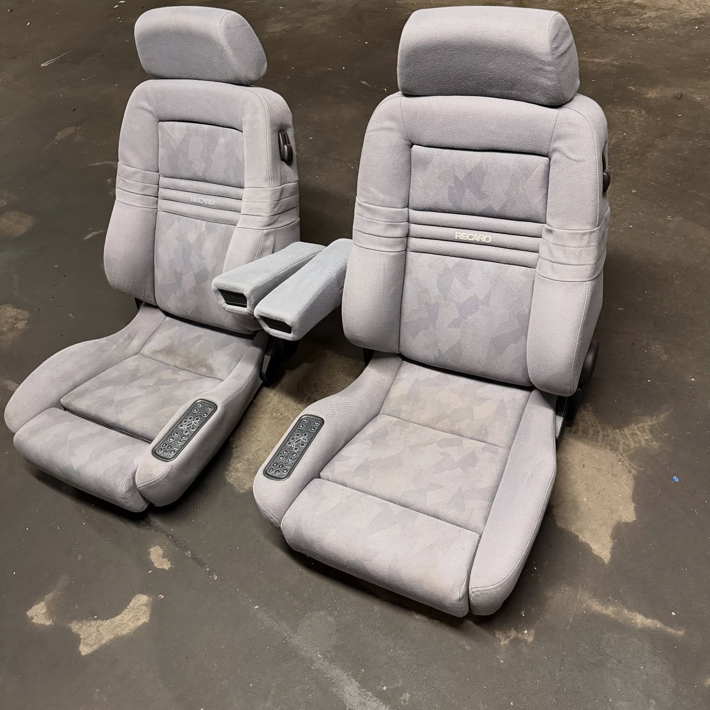 2x-recaro-dse-full-electric-seats