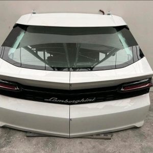 lamborghini-urus-facelift-2024-tailgate