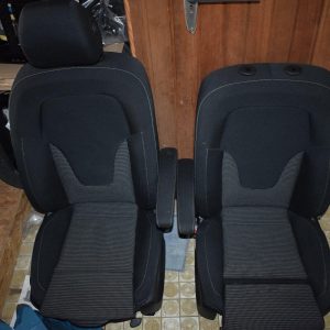 mercedes-w447-v-class-fabric-seats-driver-passenger