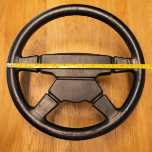 amg-momo-m38-steering-wheel-2